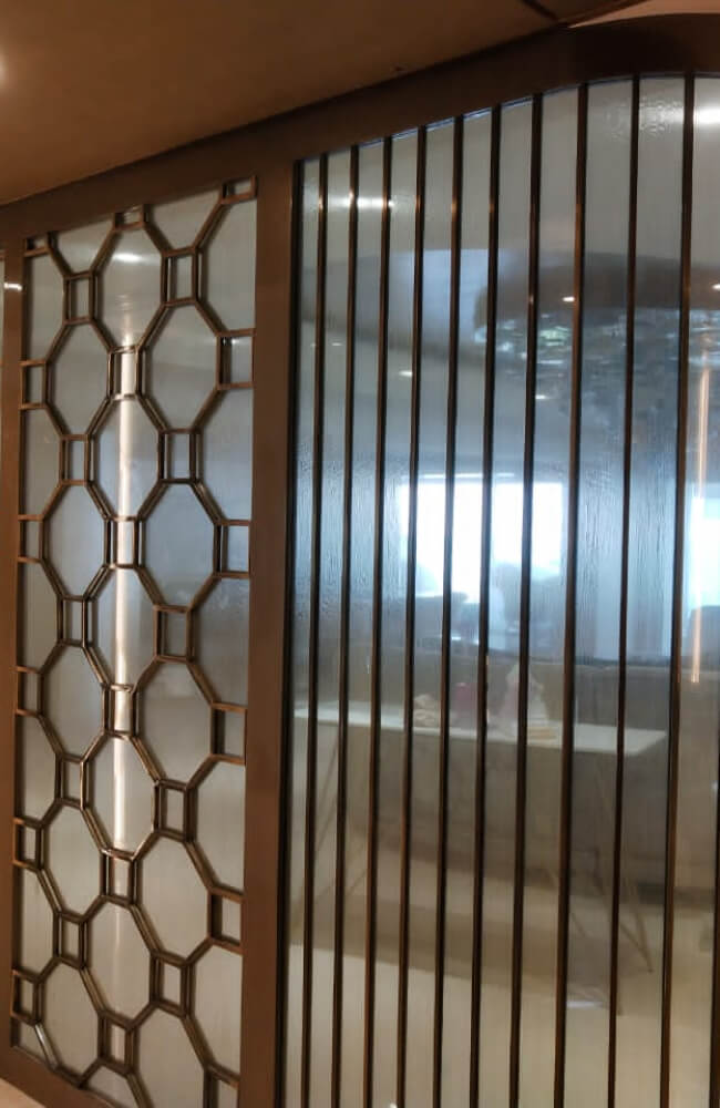 Mirror Cladding Homepage – Vertical Image Mirror Cladding Homepage - Vertical Image